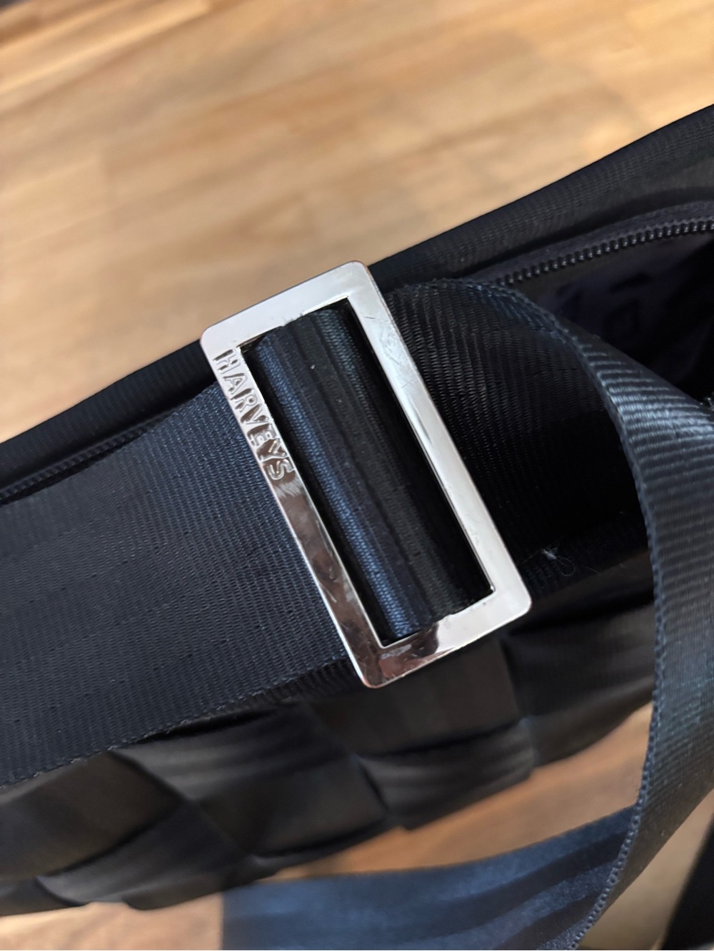Harvey’s Black Woven Messenger Bag Hard to Find Great Condition. - Picture 5 of 10